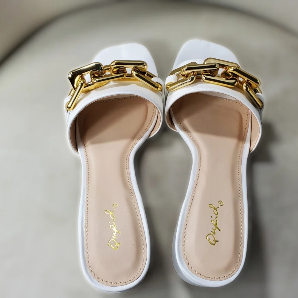 🎉✨️HOST PICK✨️🎉 White Gold Chain Link Sandals - Picture 5 of 10